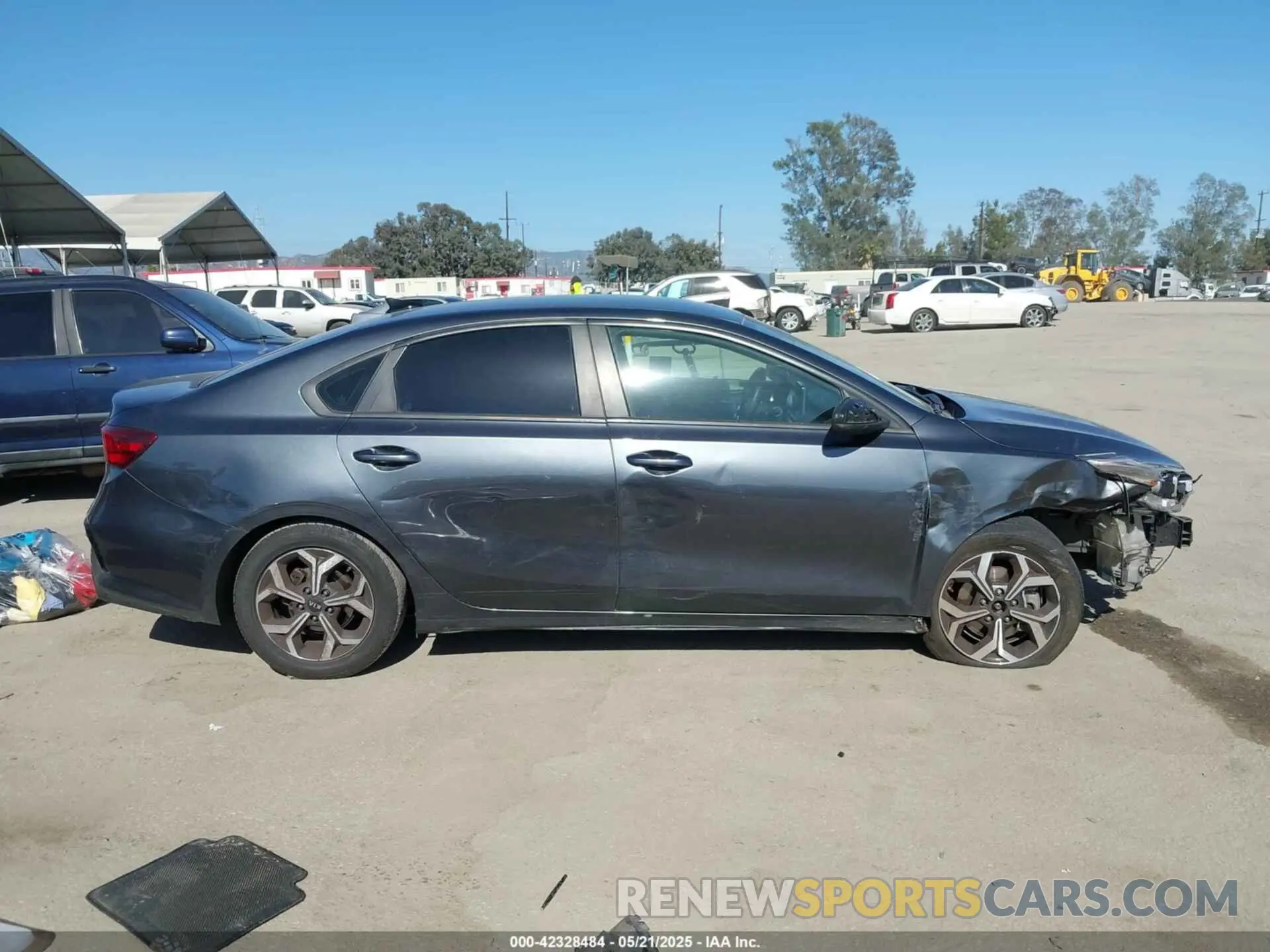 13 Photograph of a damaged car 3KPF24AD4KE108662 KIA FORTE 2019