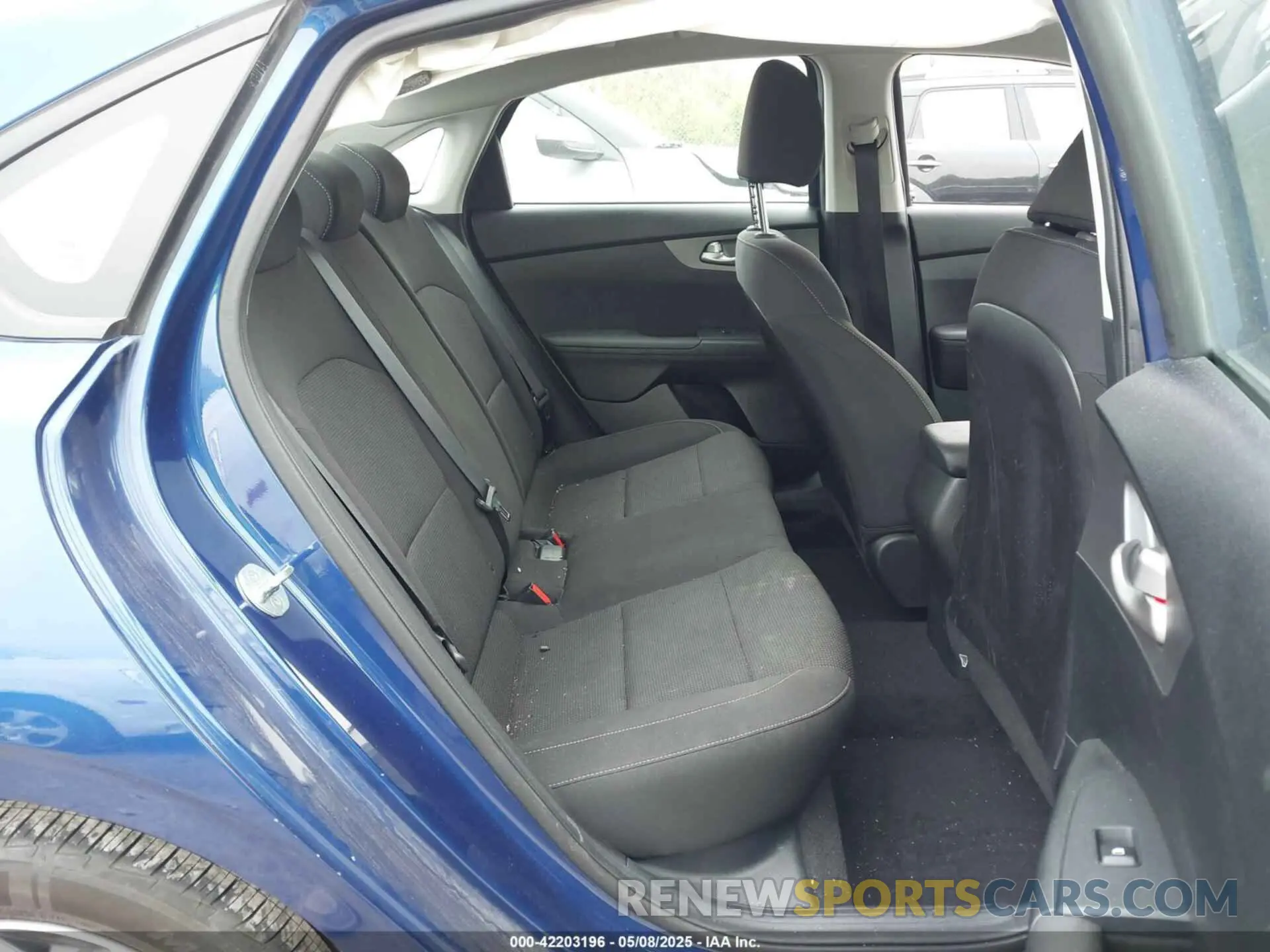 8 Photograph of a damaged car 3KPF24AD4KE124571 KIA FORTE 2019