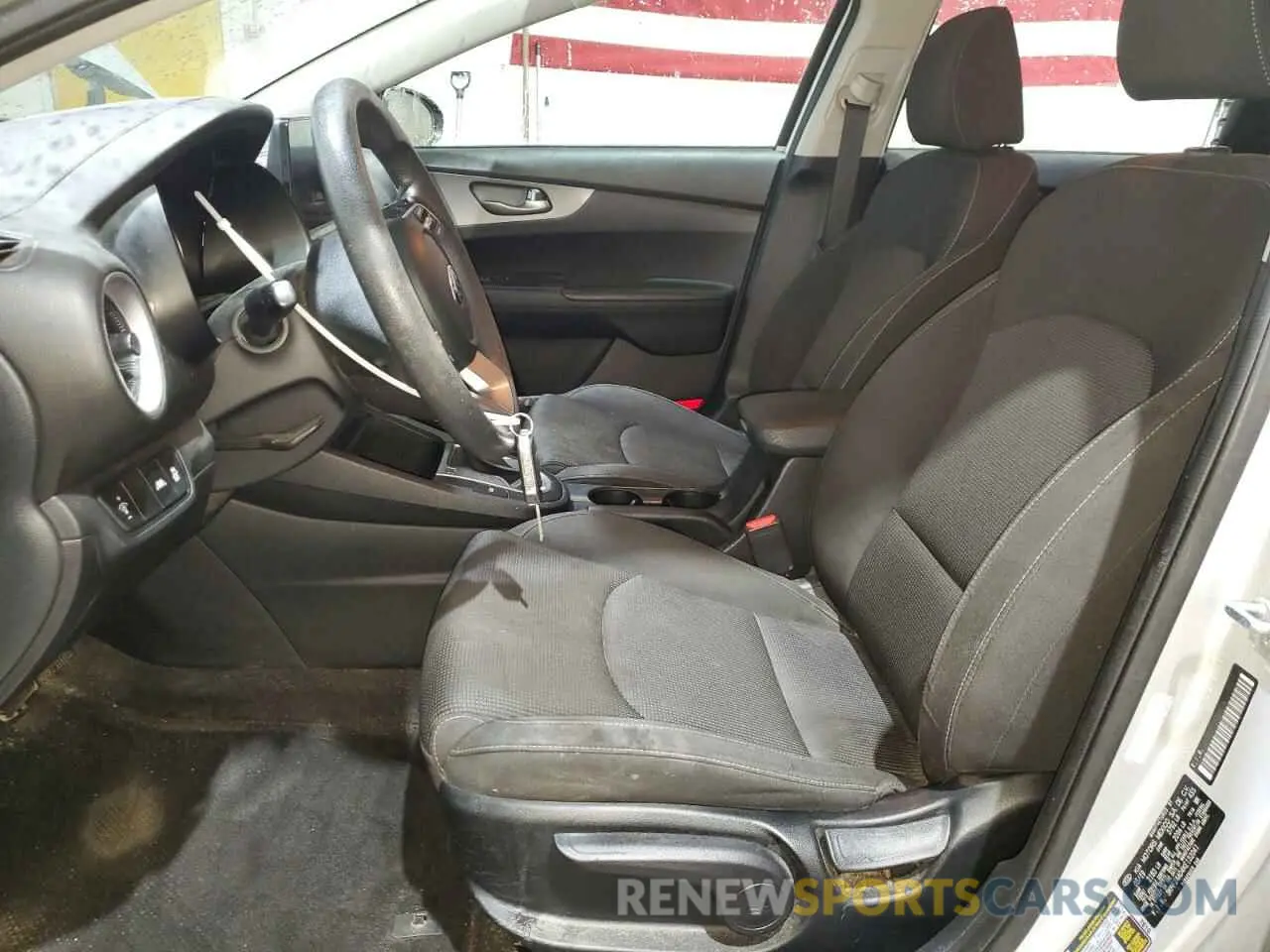 7 Photograph of a damaged car 3KPF24AD4KE132041 KIA FORTE 2019