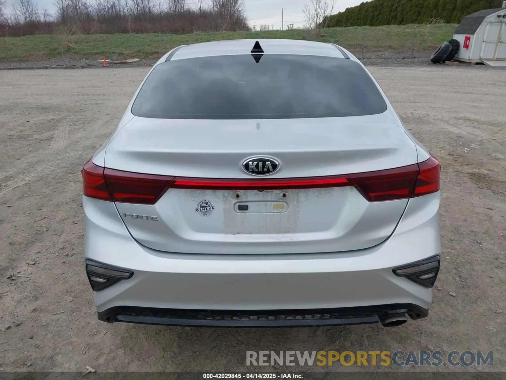15 Photograph of a damaged car 3KPF24AD5KE012023 KIA FORTE 2019