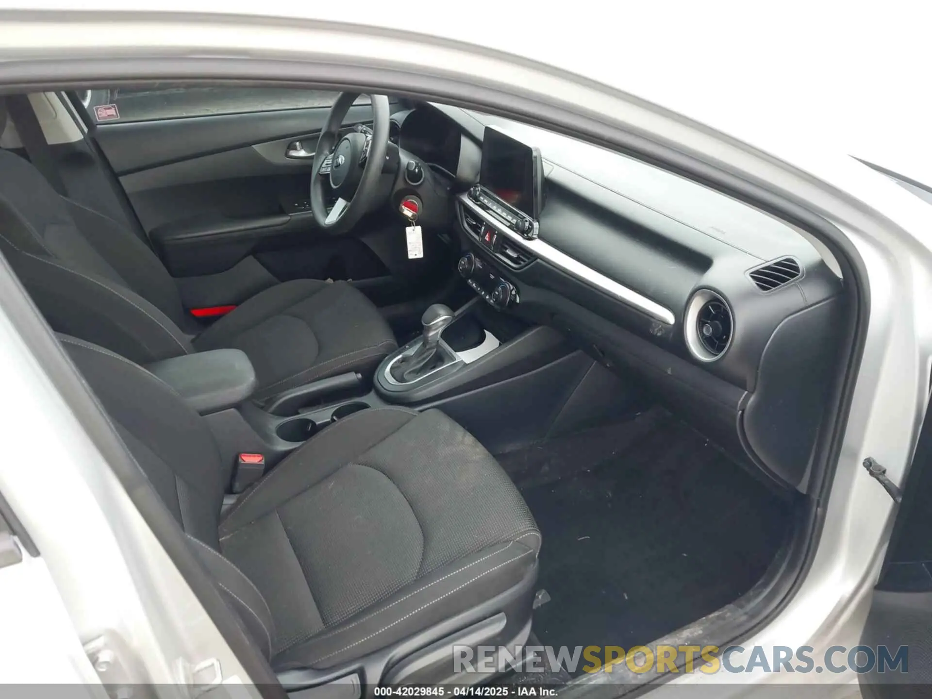 5 Photograph of a damaged car 3KPF24AD5KE012023 KIA FORTE 2019