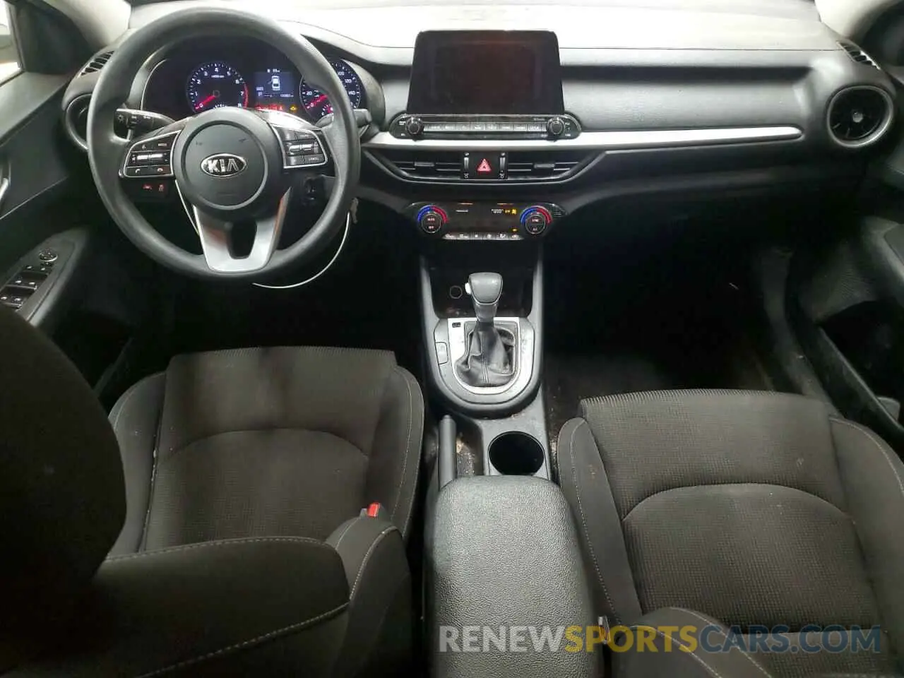 8 Photograph of a damaged car 3KPF24AD5KE016458 KIA FORTE 2019