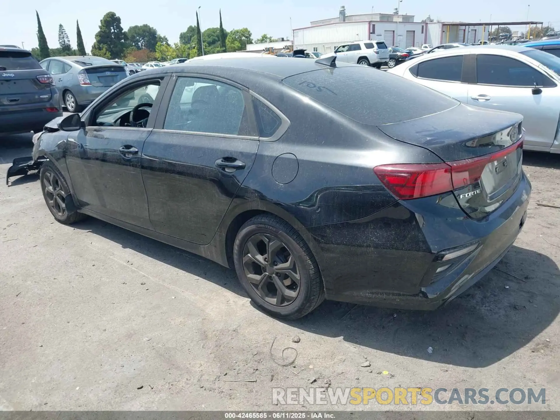 3 Photograph of a damaged car 3KPF24AD5KE016685 KIA FORTE 2019