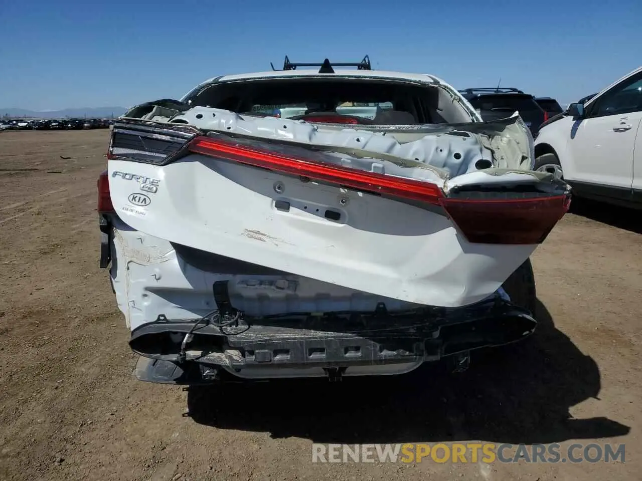 6 Photograph of a damaged car 3KPF24AD5KE049346 KIA FORTE 2019