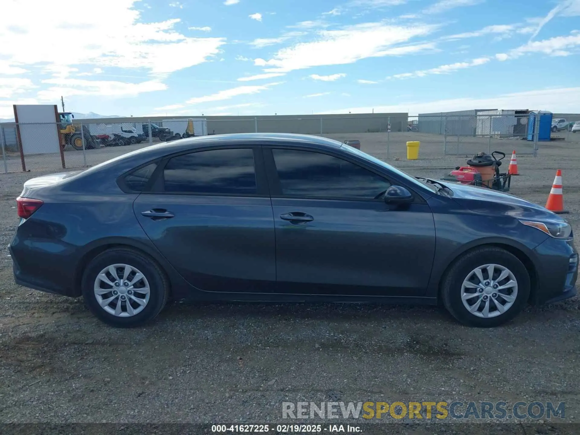 13 Photograph of a damaged car 3KPF24AD5KE062887 KIA FORTE 2019