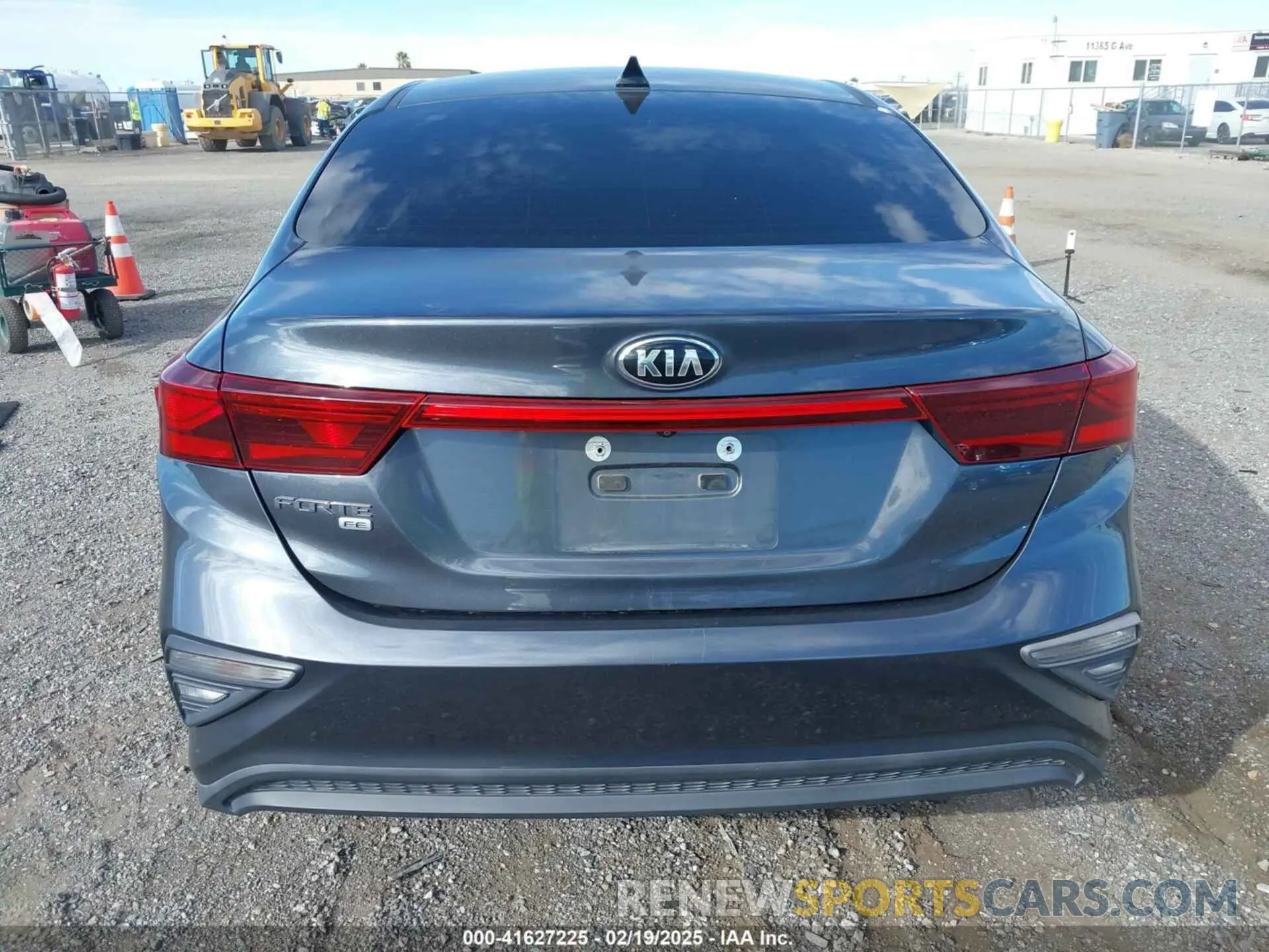 16 Photograph of a damaged car 3KPF24AD5KE062887 KIA FORTE 2019