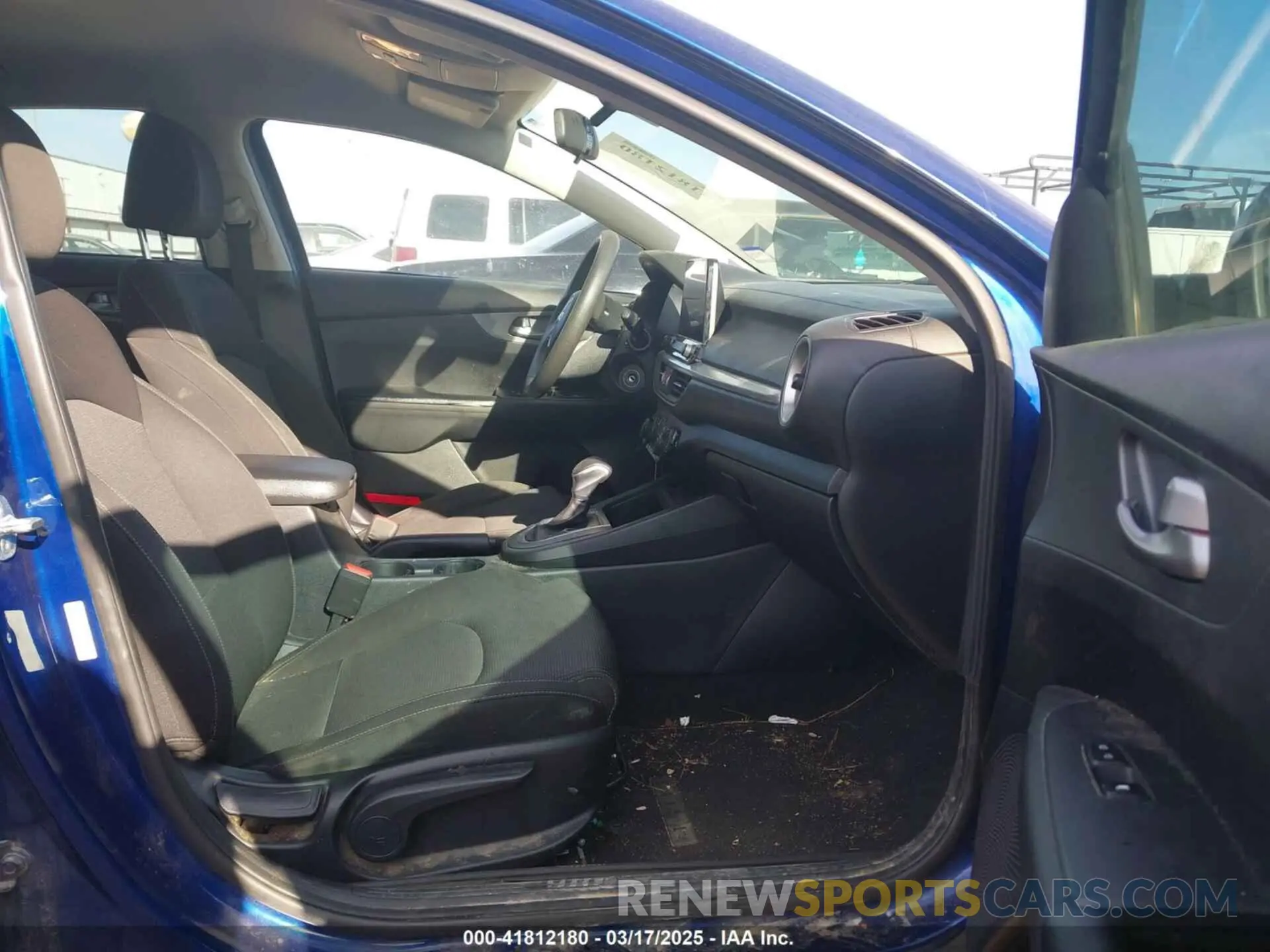 5 Photograph of a damaged car 3KPF24AD5KE072139 KIA FORTE 2019