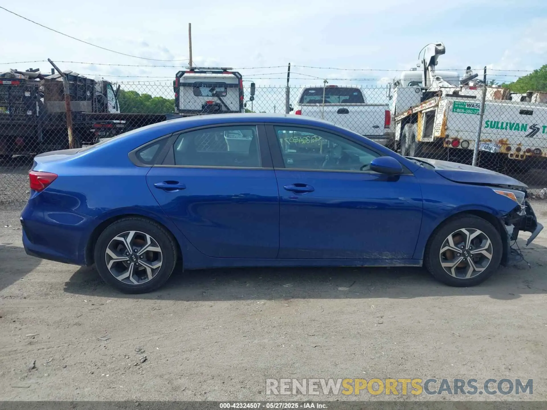 13 Photograph of a damaged car 3KPF24AD5KE075414 KIA FORTE 2019