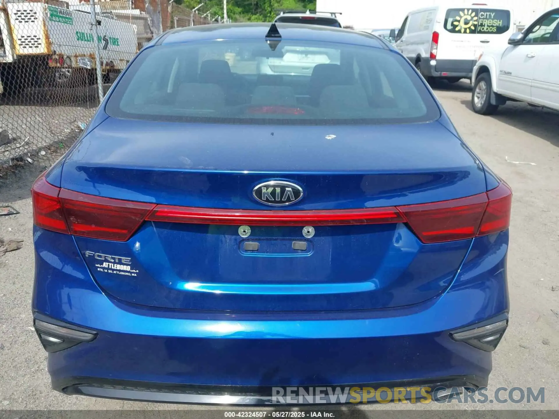 16 Photograph of a damaged car 3KPF24AD5KE075414 KIA FORTE 2019