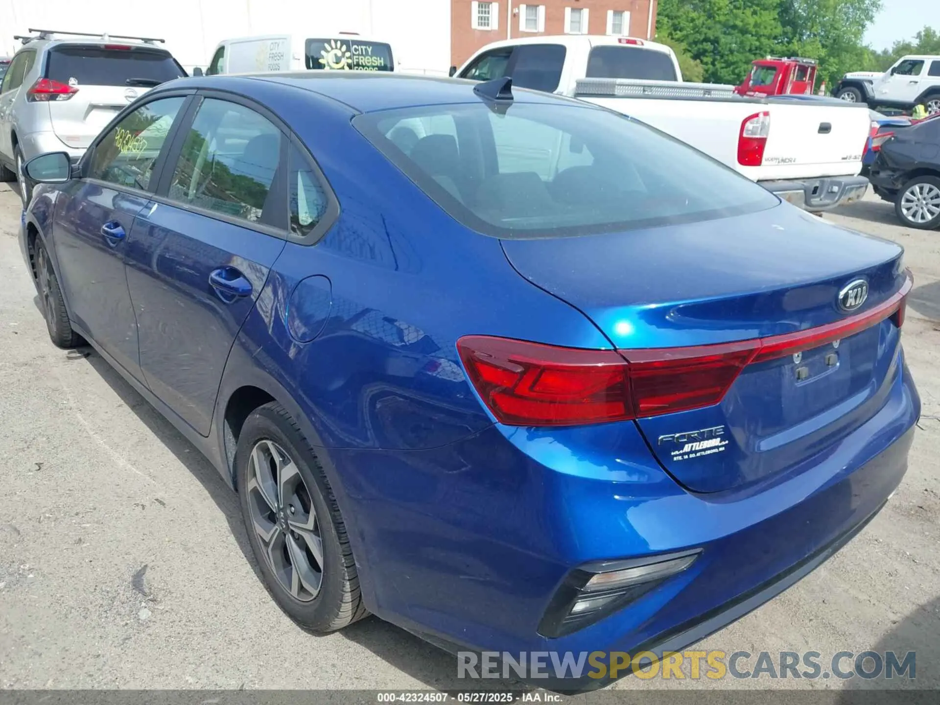 3 Photograph of a damaged car 3KPF24AD5KE075414 KIA FORTE 2019