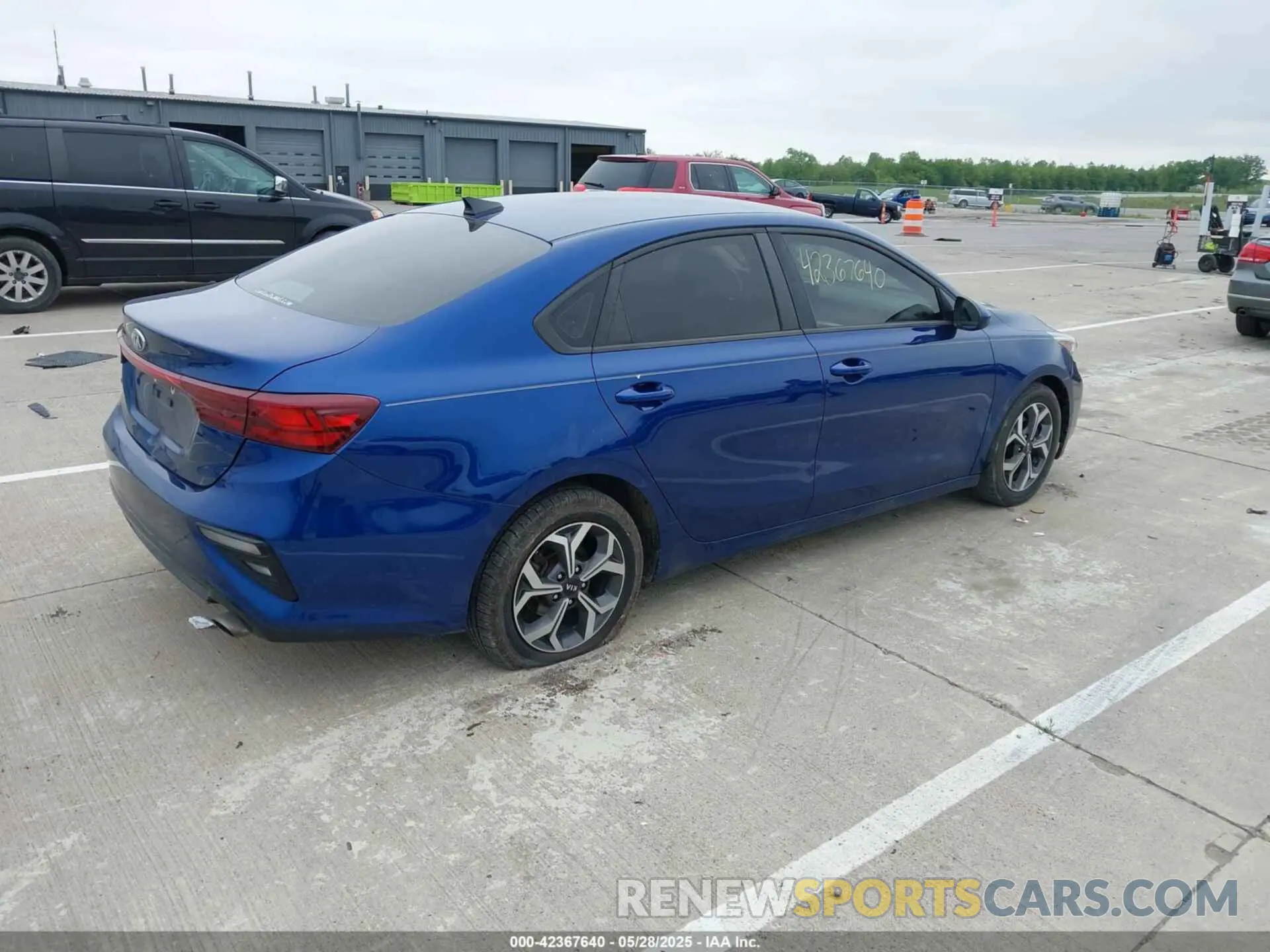 4 Photograph of a damaged car 3KPF24AD5KE086123 KIA FORTE 2019