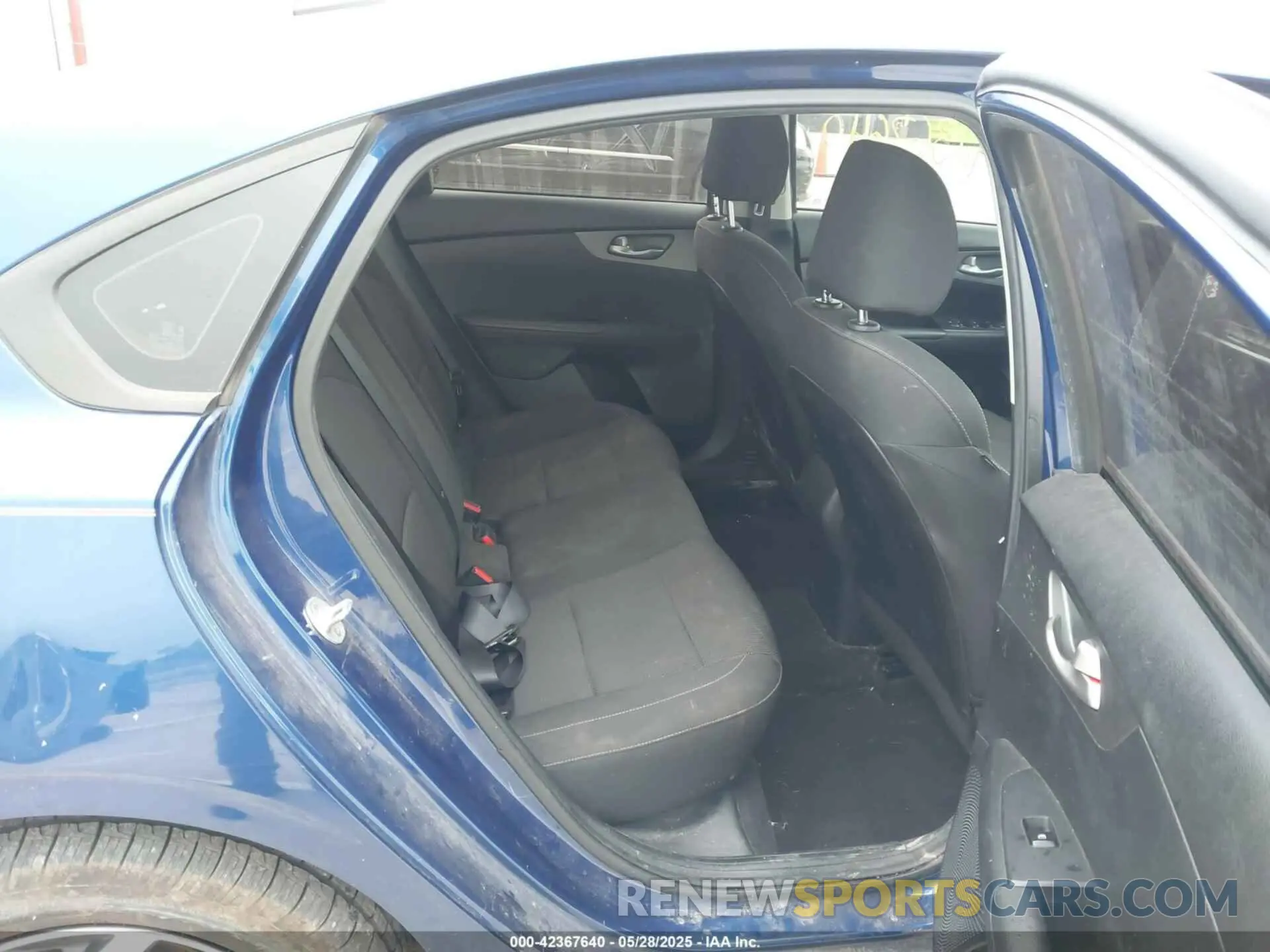 8 Photograph of a damaged car 3KPF24AD5KE086123 KIA FORTE 2019