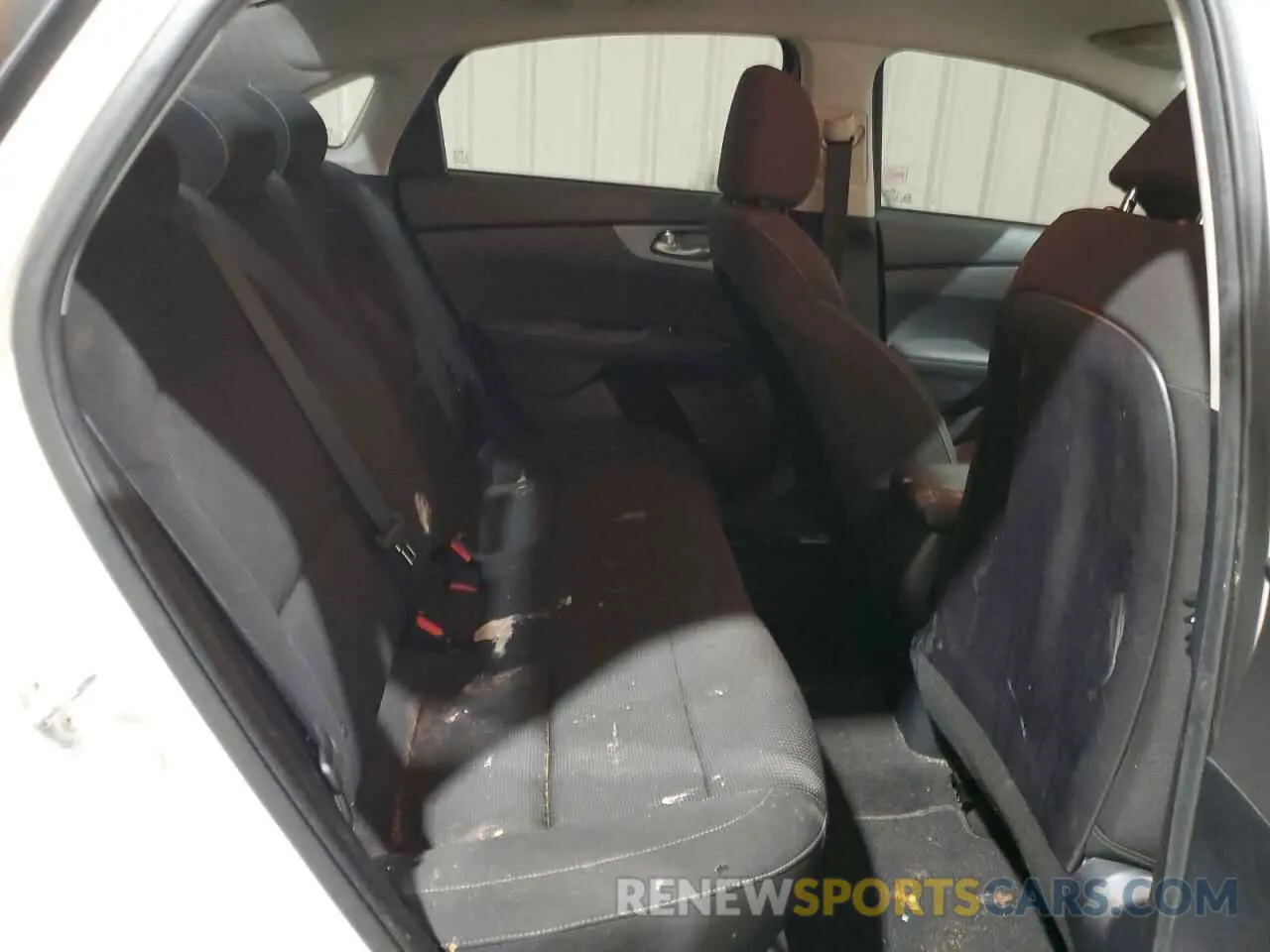 10 Photograph of a damaged car 3KPF24AD5KE097378 KIA FORTE 2019