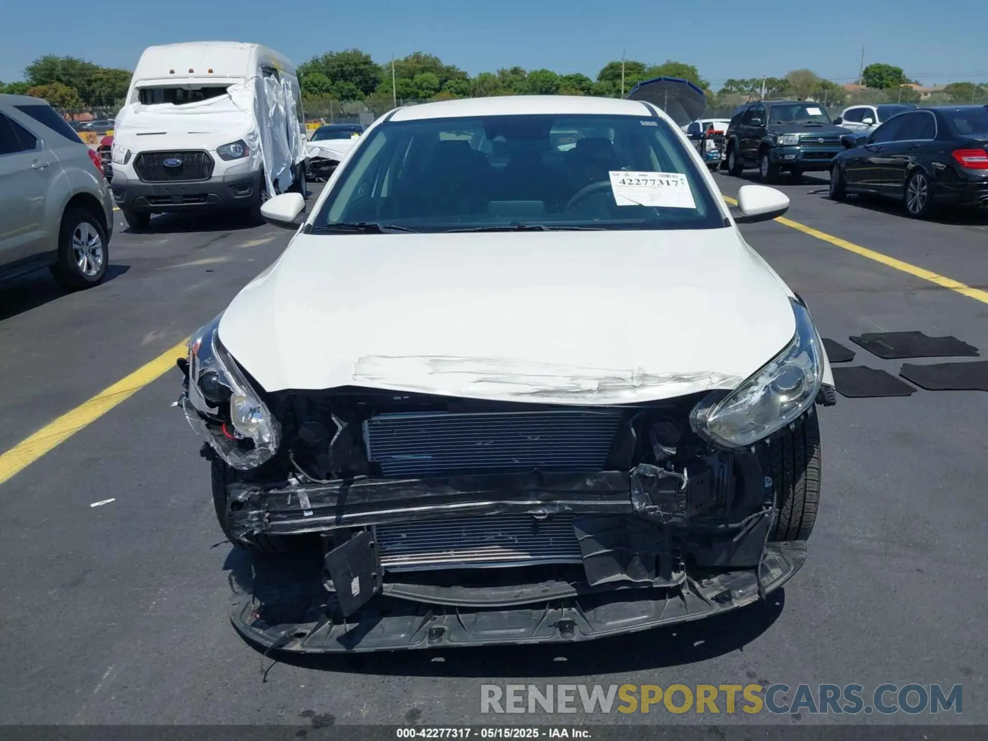 12 Photograph of a damaged car 3KPF24AD5KE107312 KIA FORTE 2019