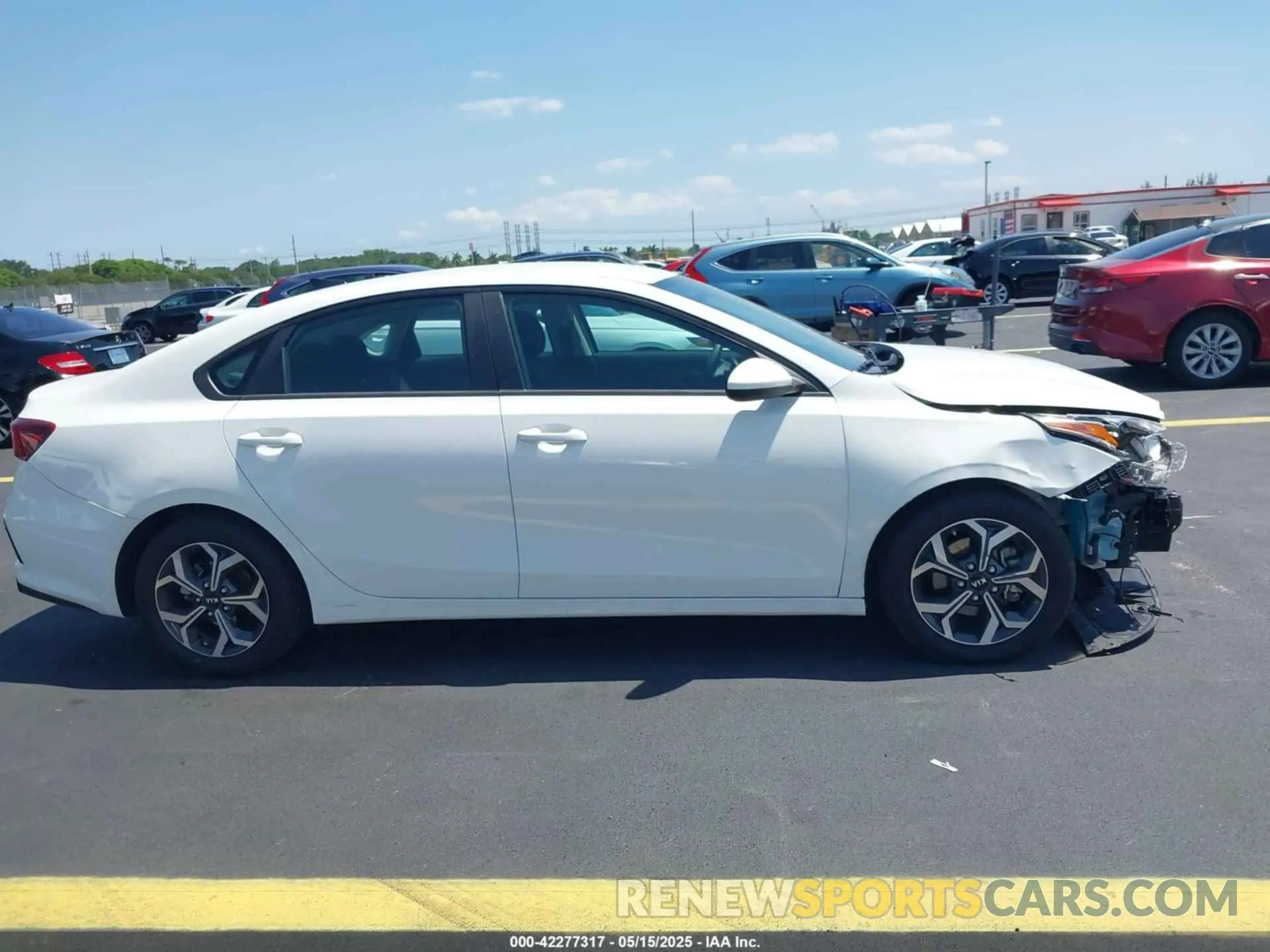 13 Photograph of a damaged car 3KPF24AD5KE107312 KIA FORTE 2019