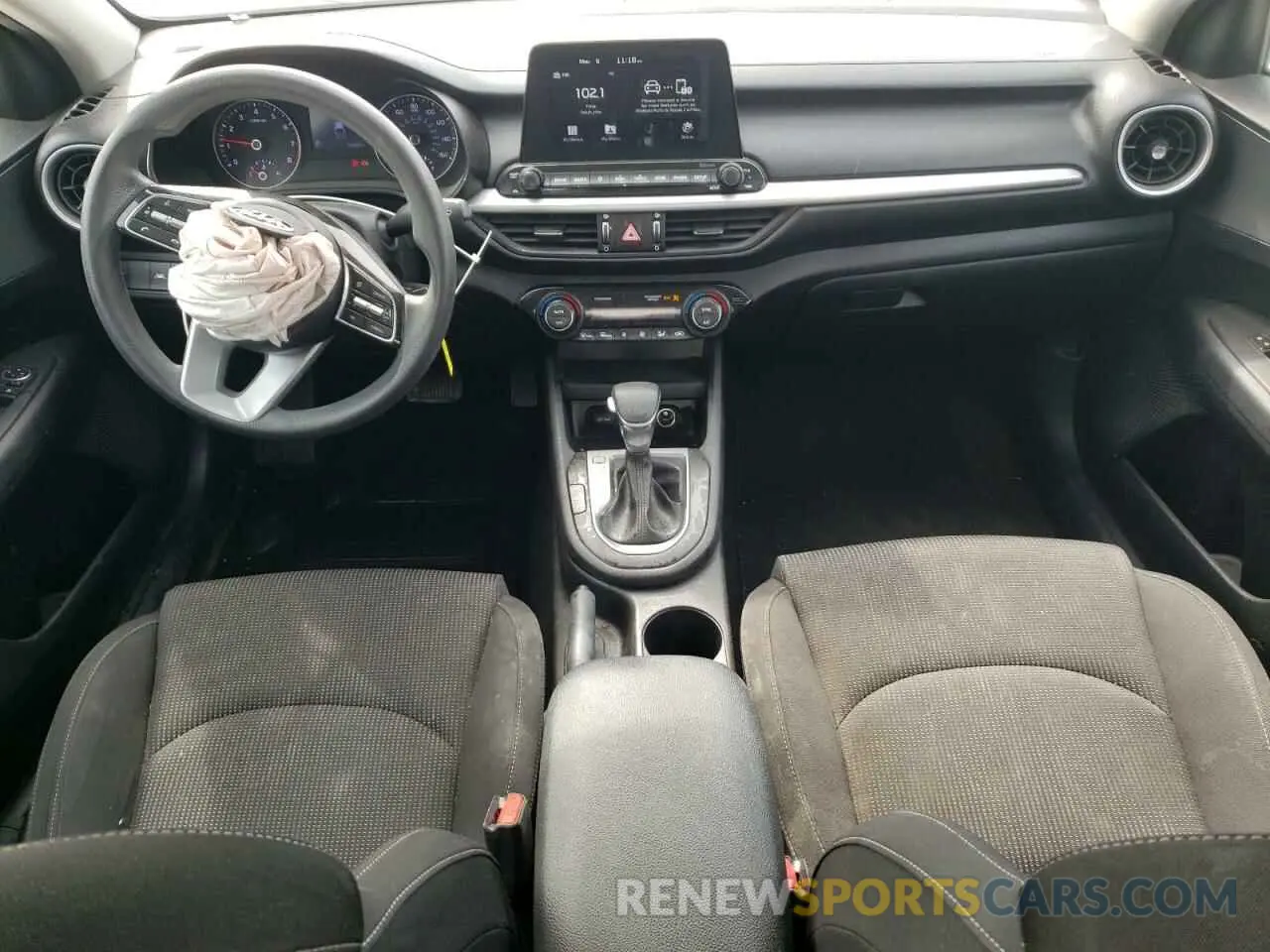 8 Photograph of a damaged car 3KPF24AD5KE109738 KIA FORTE 2019