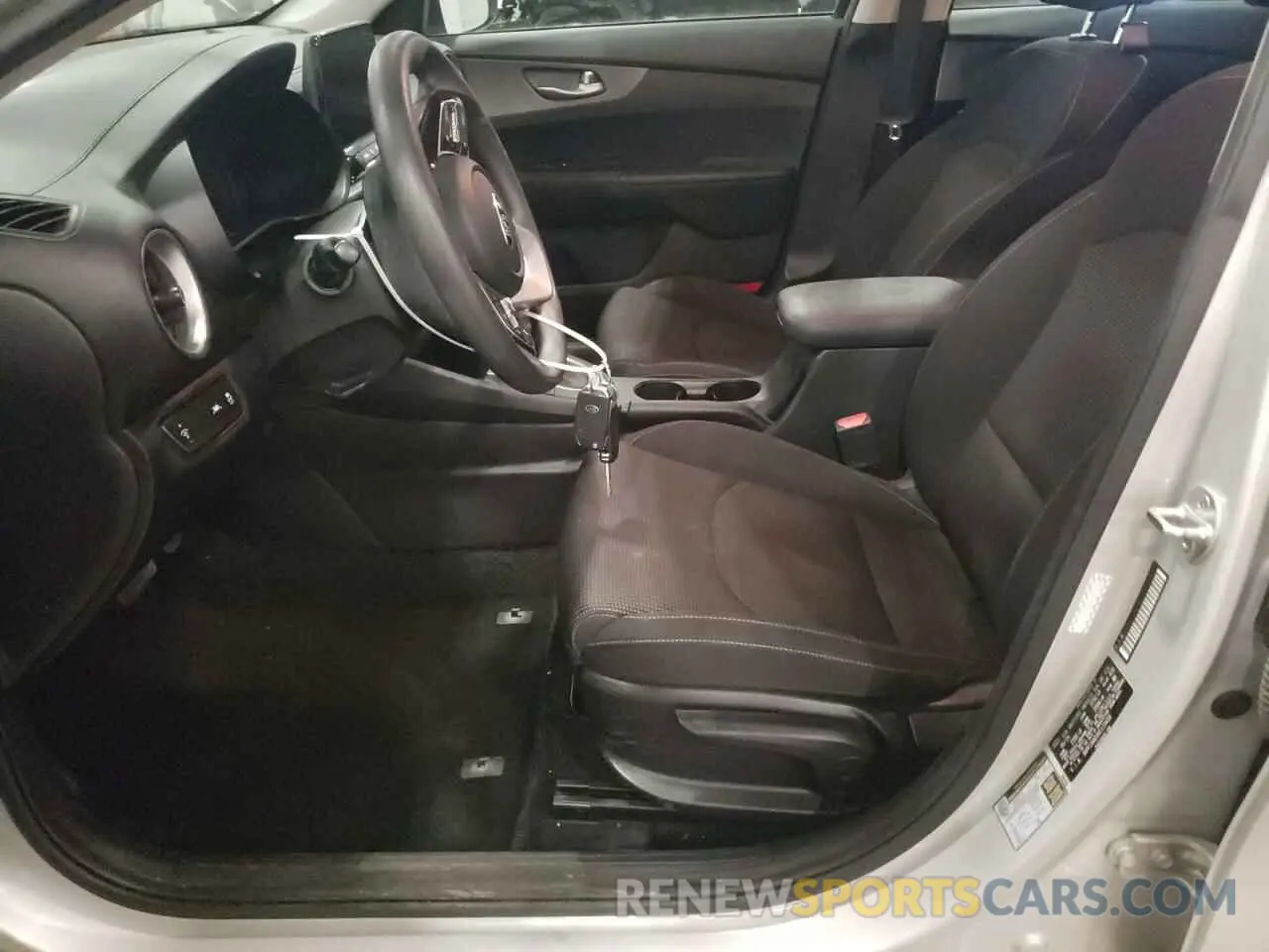 7 Photograph of a damaged car 3KPF24AD5KE119458 KIA FORTE 2019