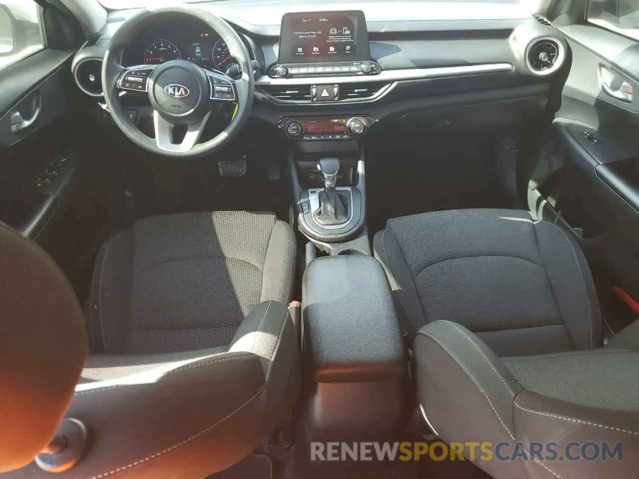8 Photograph of a damaged car 3KPF24AD5KE130380 KIA FORTE 2019