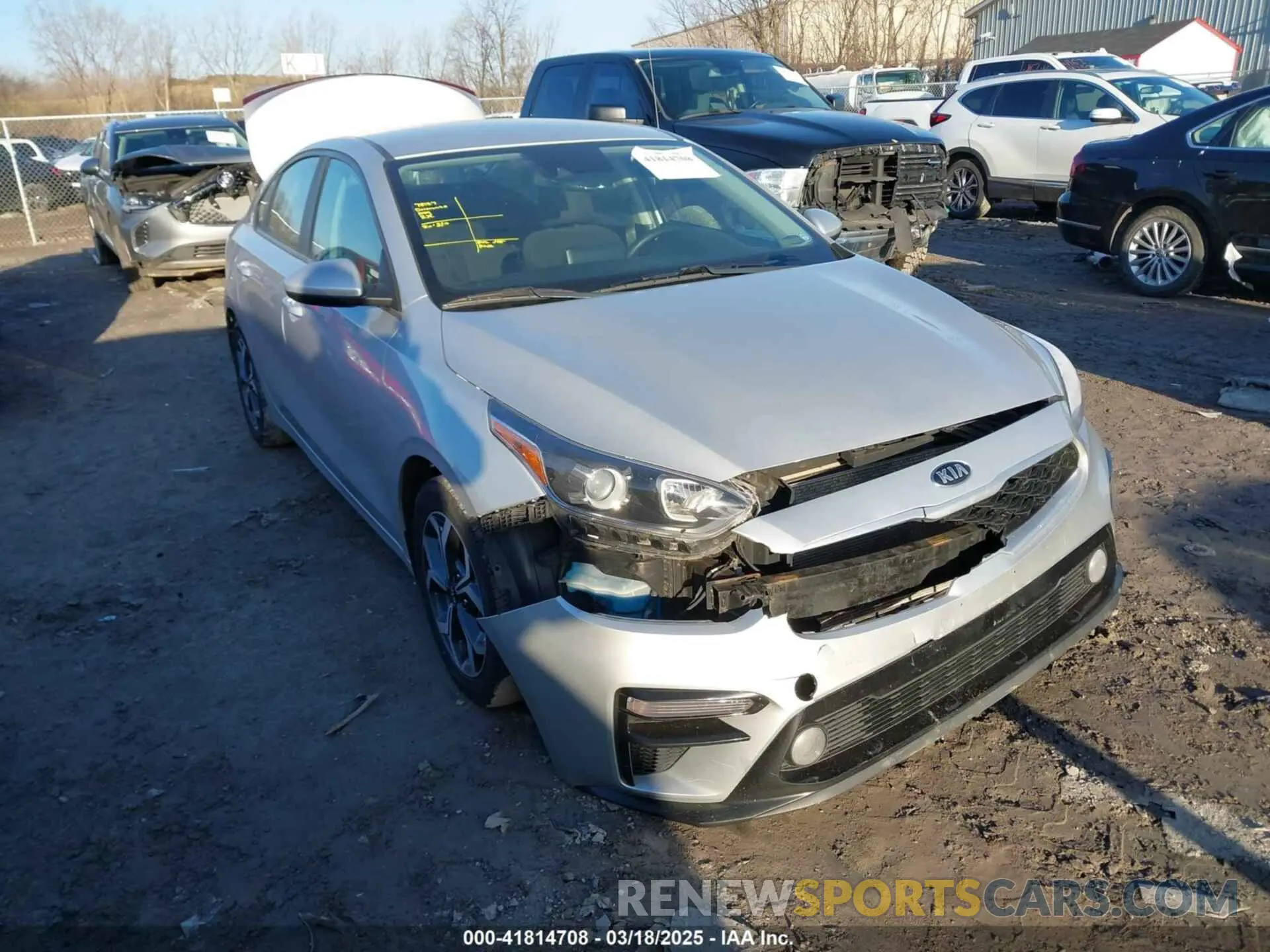 1 Photograph of a damaged car 3KPF24AD5KE130637 KIA FORTE 2019