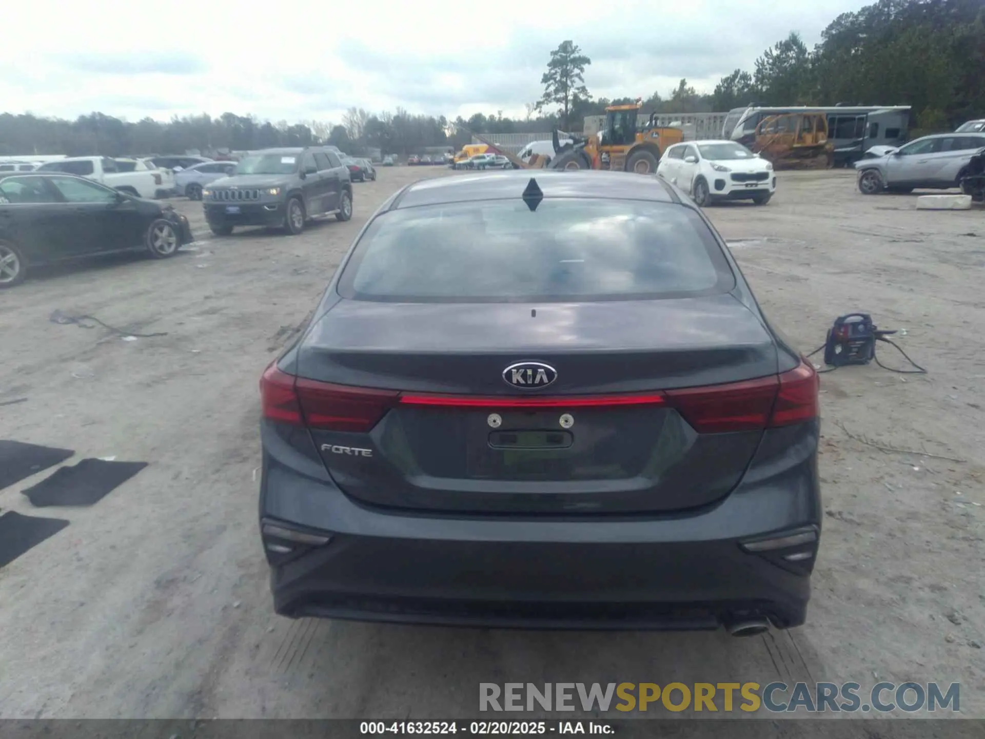 16 Photograph of a damaged car 3KPF24AD5KE132436 KIA FORTE 2019