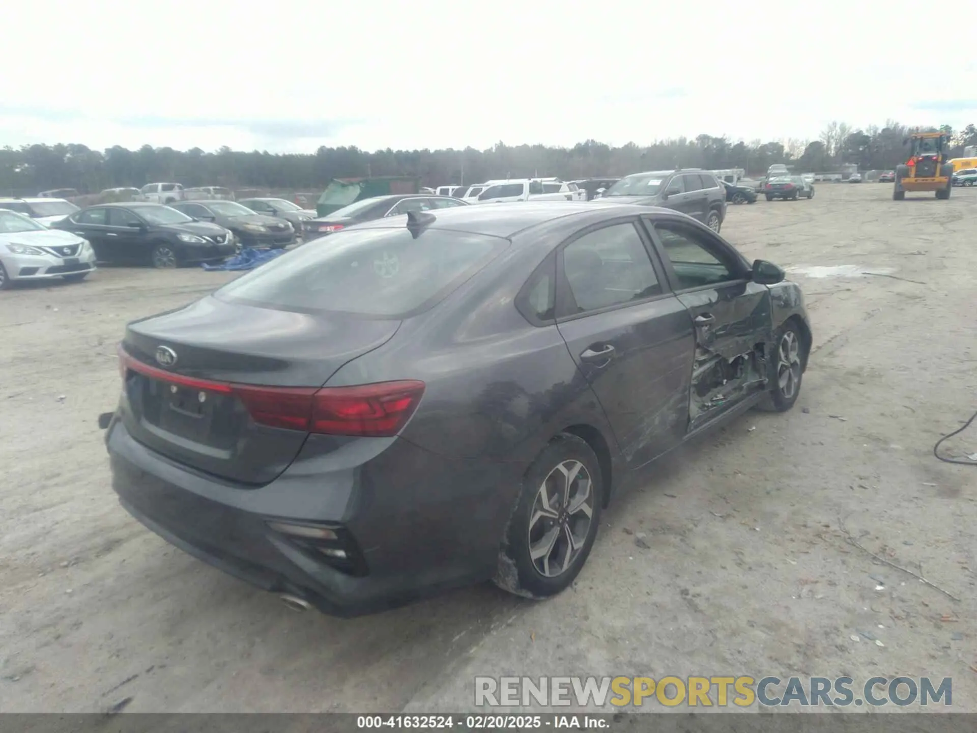 4 Photograph of a damaged car 3KPF24AD5KE132436 KIA FORTE 2019