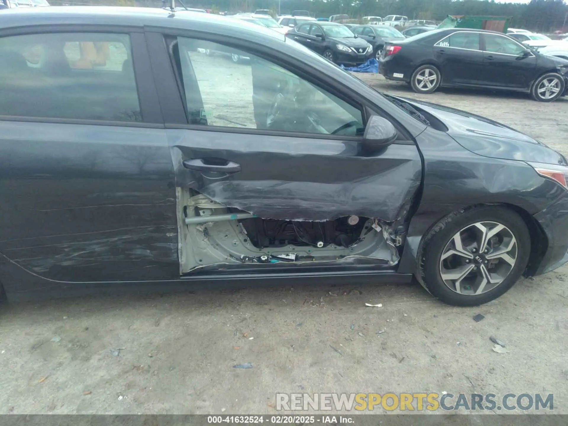6 Photograph of a damaged car 3KPF24AD5KE132436 KIA FORTE 2019