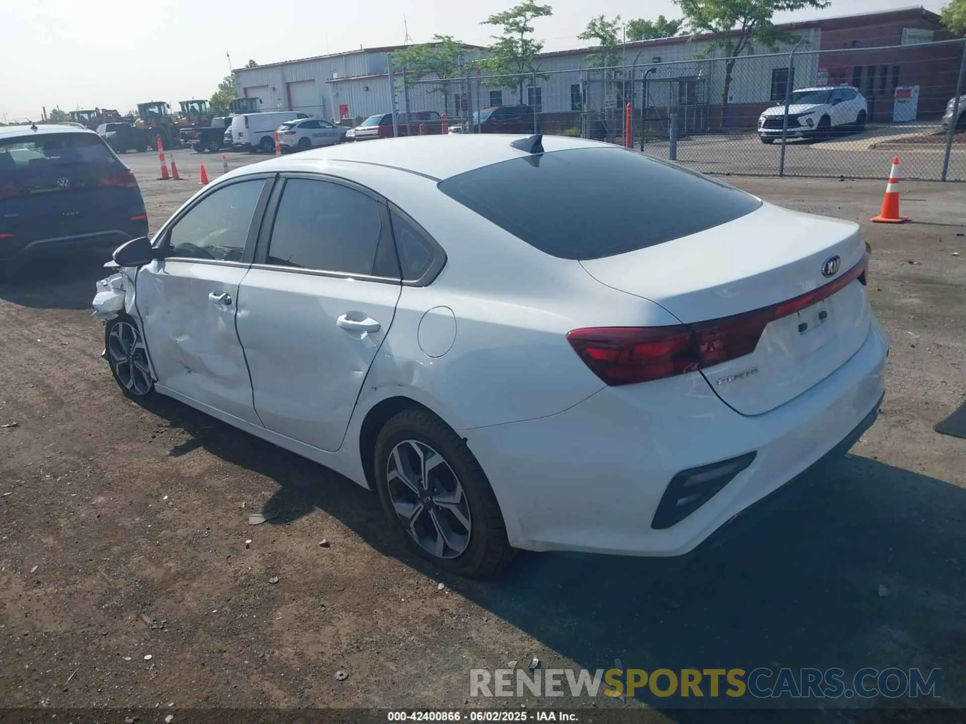 3 Photograph of a damaged car 3KPF24AD5KE136616 KIA FORTE 2019