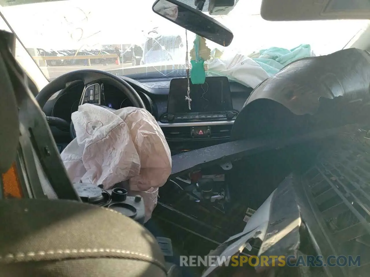 8 Photograph of a damaged car 3KPF24AD5KE137054 KIA FORTE 2019