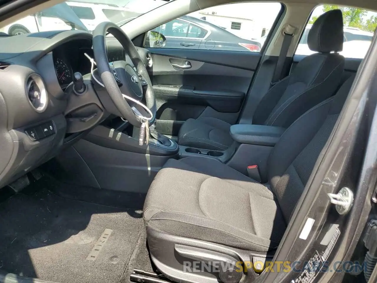 7 Photograph of a damaged car 3KPF24AD6KE006067 KIA FORTE 2019