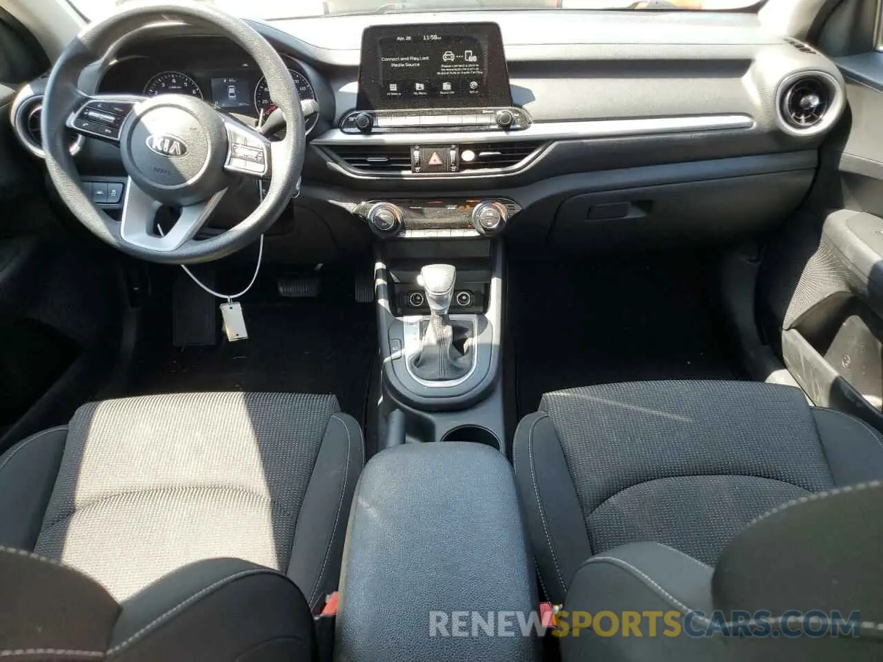8 Photograph of a damaged car 3KPF24AD6KE006067 KIA FORTE 2019