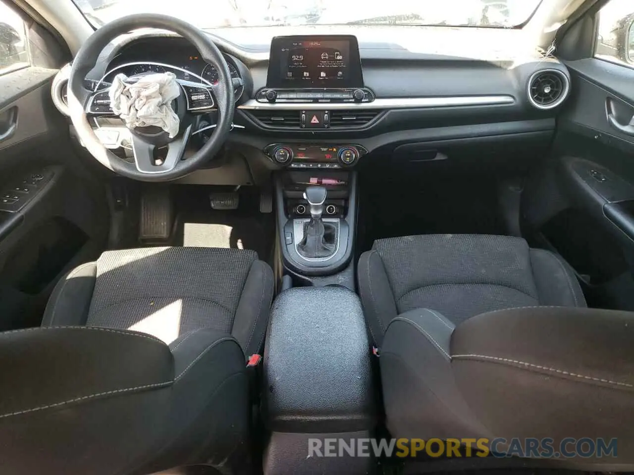 8 Photograph of a damaged car 3KPF24AD6KE013987 KIA FORTE 2019