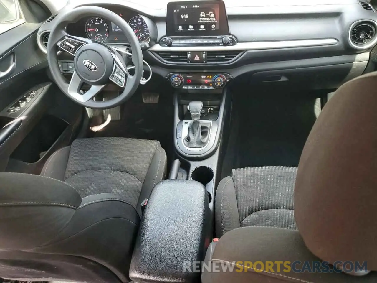 8 Photograph of a damaged car 3KPF24AD6KE029378 KIA FORTE 2019