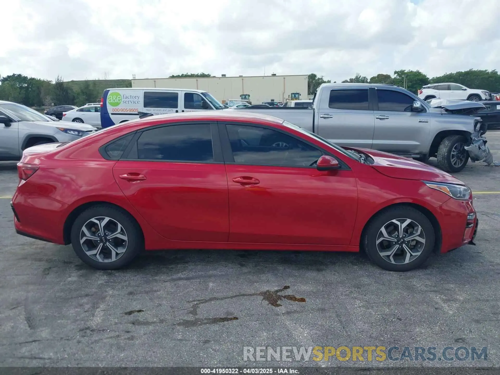 13 Photograph of a damaged car 3KPF24AD6KE030868 KIA FORTE 2019