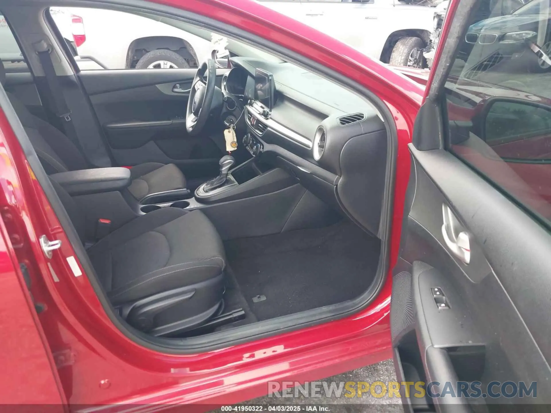 5 Photograph of a damaged car 3KPF24AD6KE030868 KIA FORTE 2019