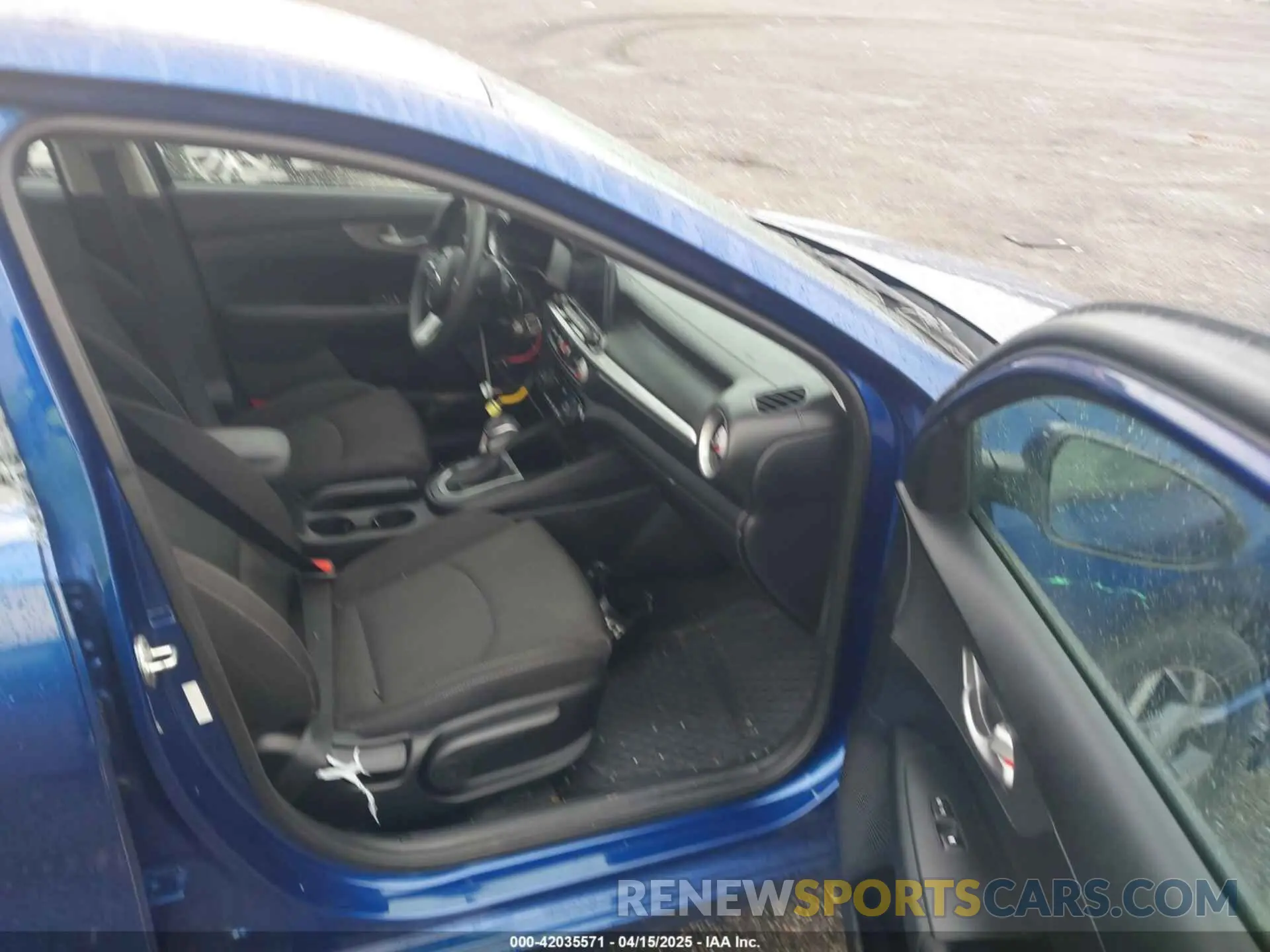 5 Photograph of a damaged car 3KPF24AD6KE041448 KIA FORTE 2019