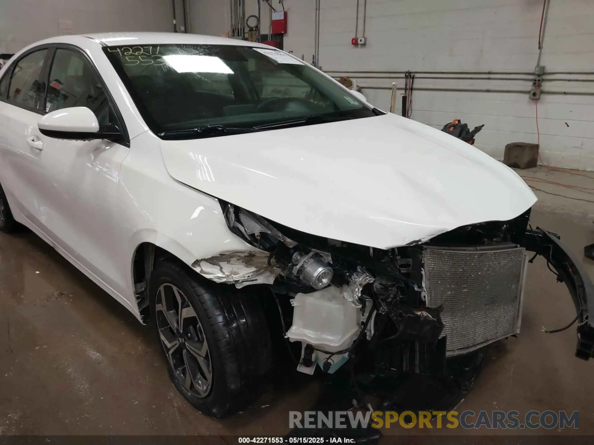 18 Photograph of a damaged car 3KPF24AD6KE042700 KIA FORTE 2019