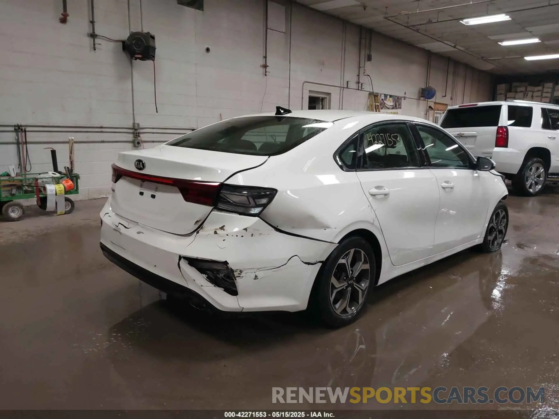 4 Photograph of a damaged car 3KPF24AD6KE042700 KIA FORTE 2019
