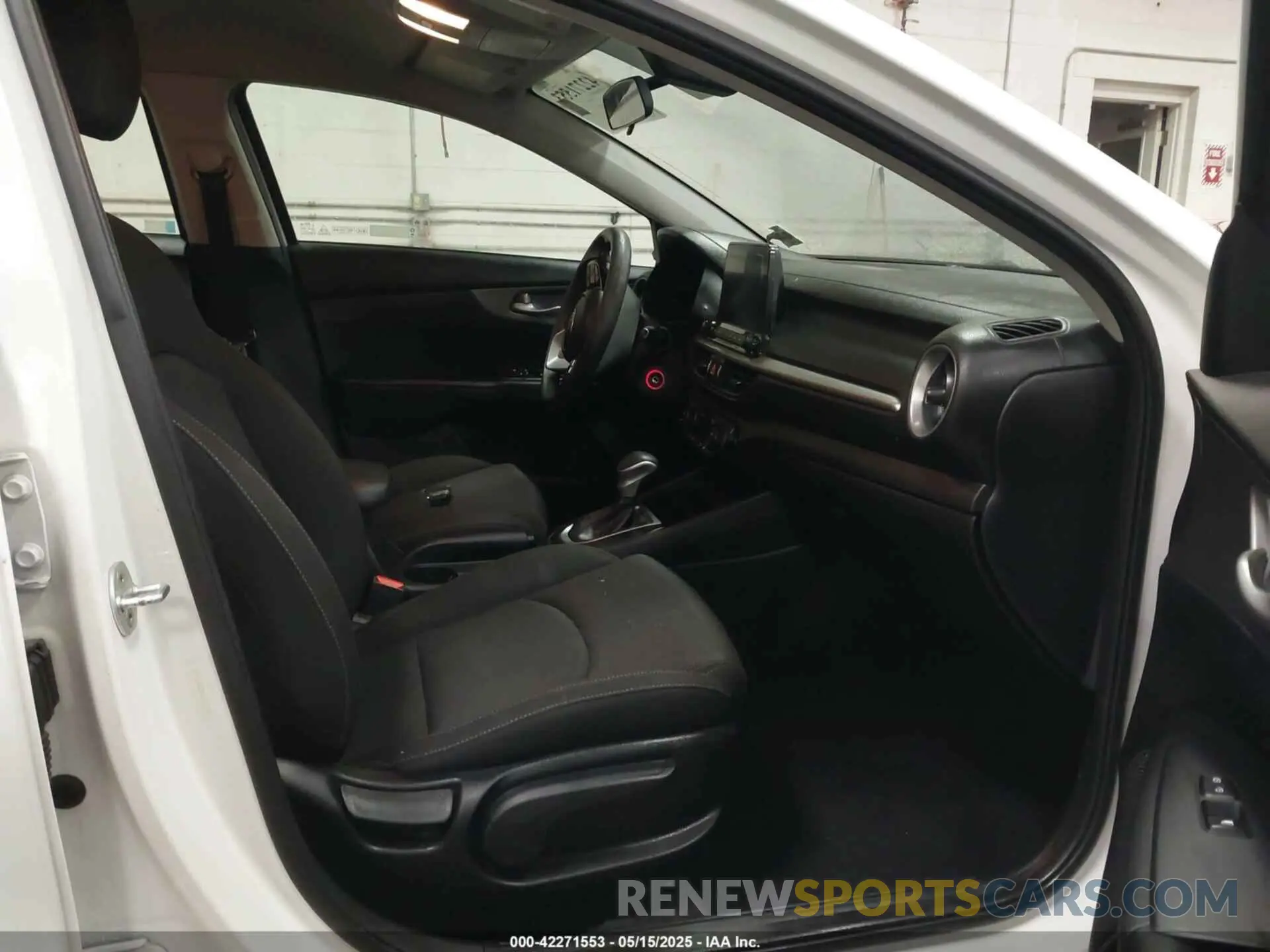 5 Photograph of a damaged car 3KPF24AD6KE042700 KIA FORTE 2019