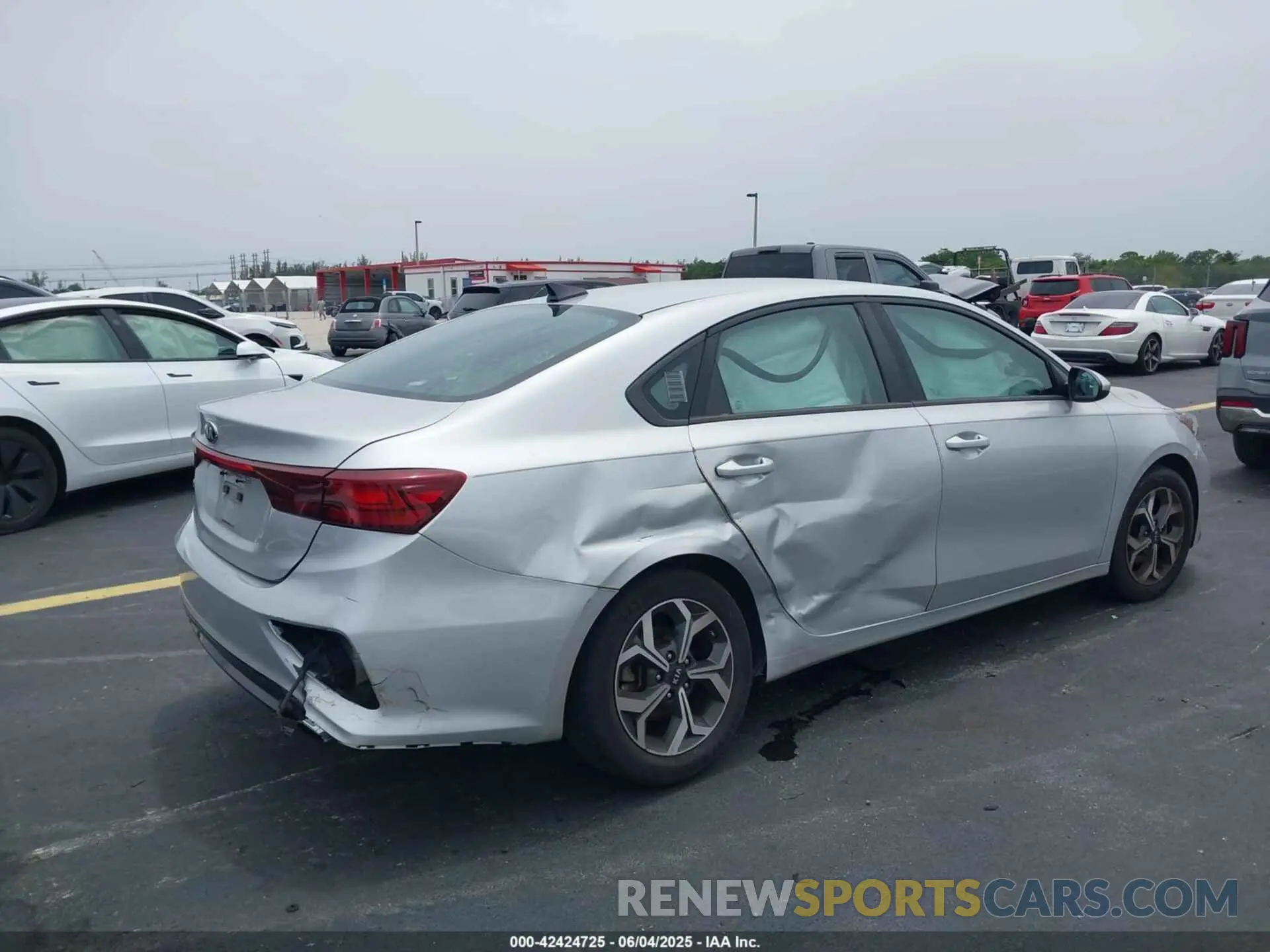 6 Photograph of a damaged car 3KPF24AD6KE044933 KIA FORTE 2019