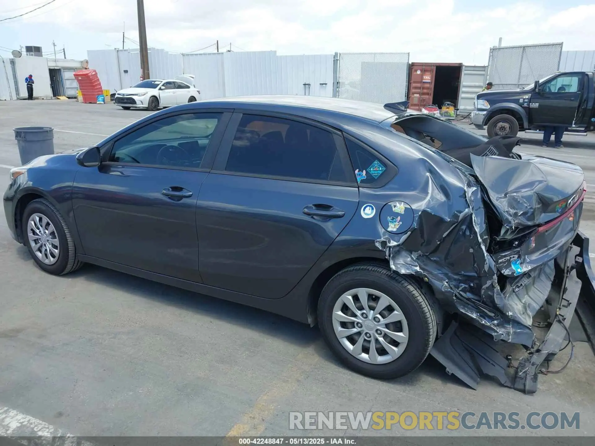 14 Photograph of a damaged car 3KPF24AD6KE062882 KIA FORTE 2019
