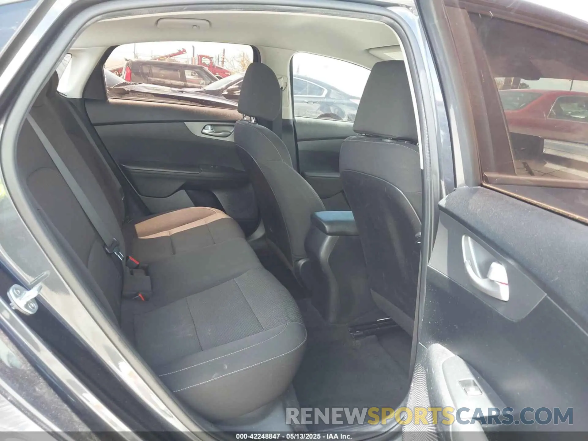 8 Photograph of a damaged car 3KPF24AD6KE062882 KIA FORTE 2019