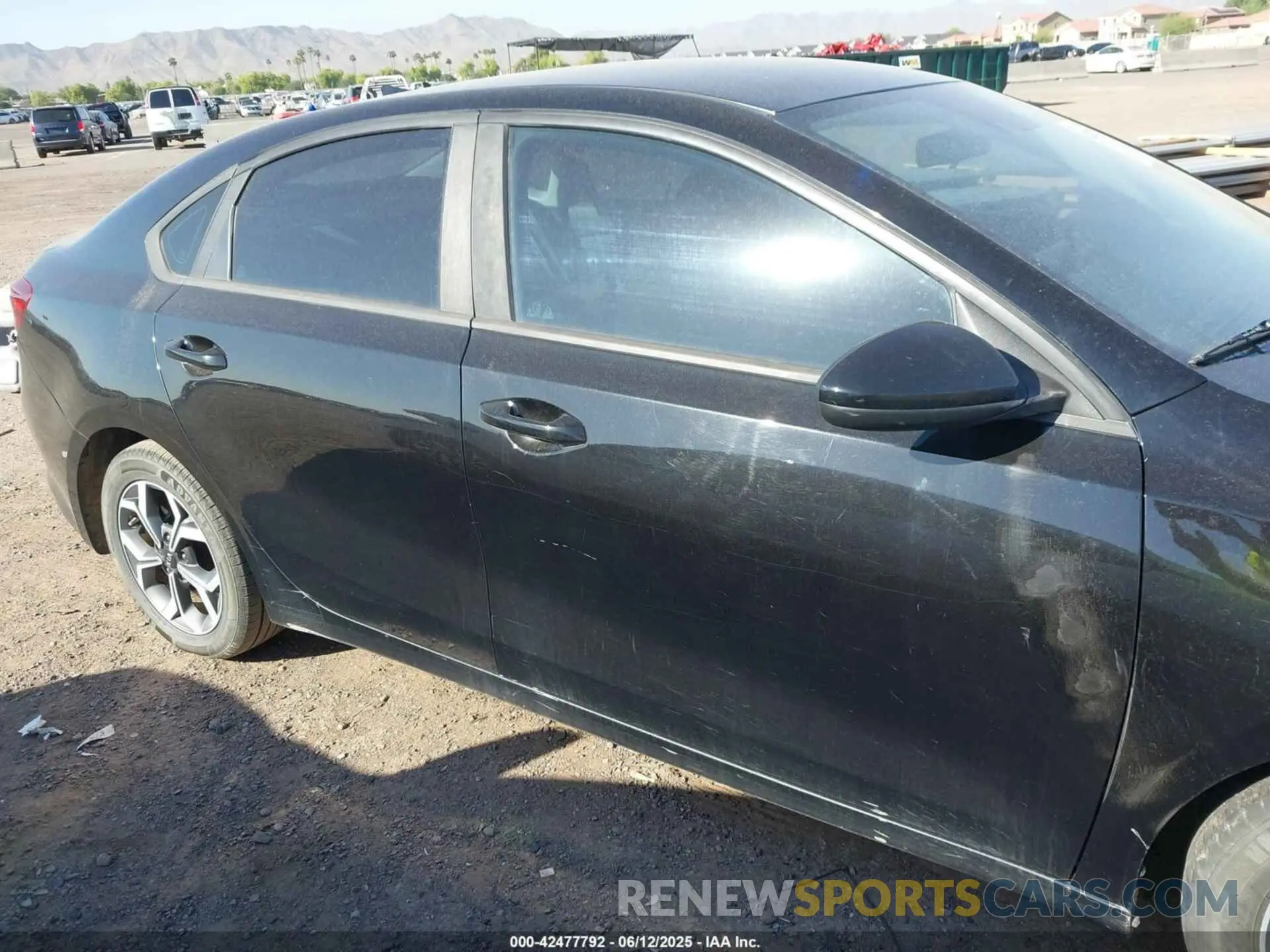 13 Photograph of a damaged car 3KPF24AD6KE074269 KIA FORTE 2019