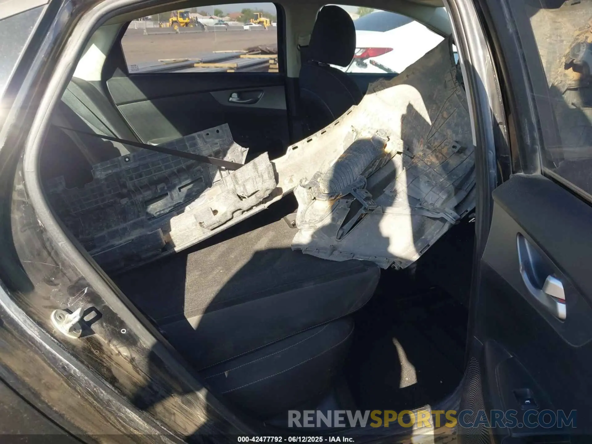 8 Photograph of a damaged car 3KPF24AD6KE074269 KIA FORTE 2019