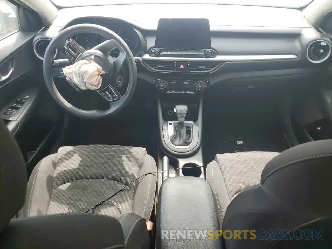 8 Photograph of a damaged car 3KPF24AD6KE078922 KIA FORTE 2019