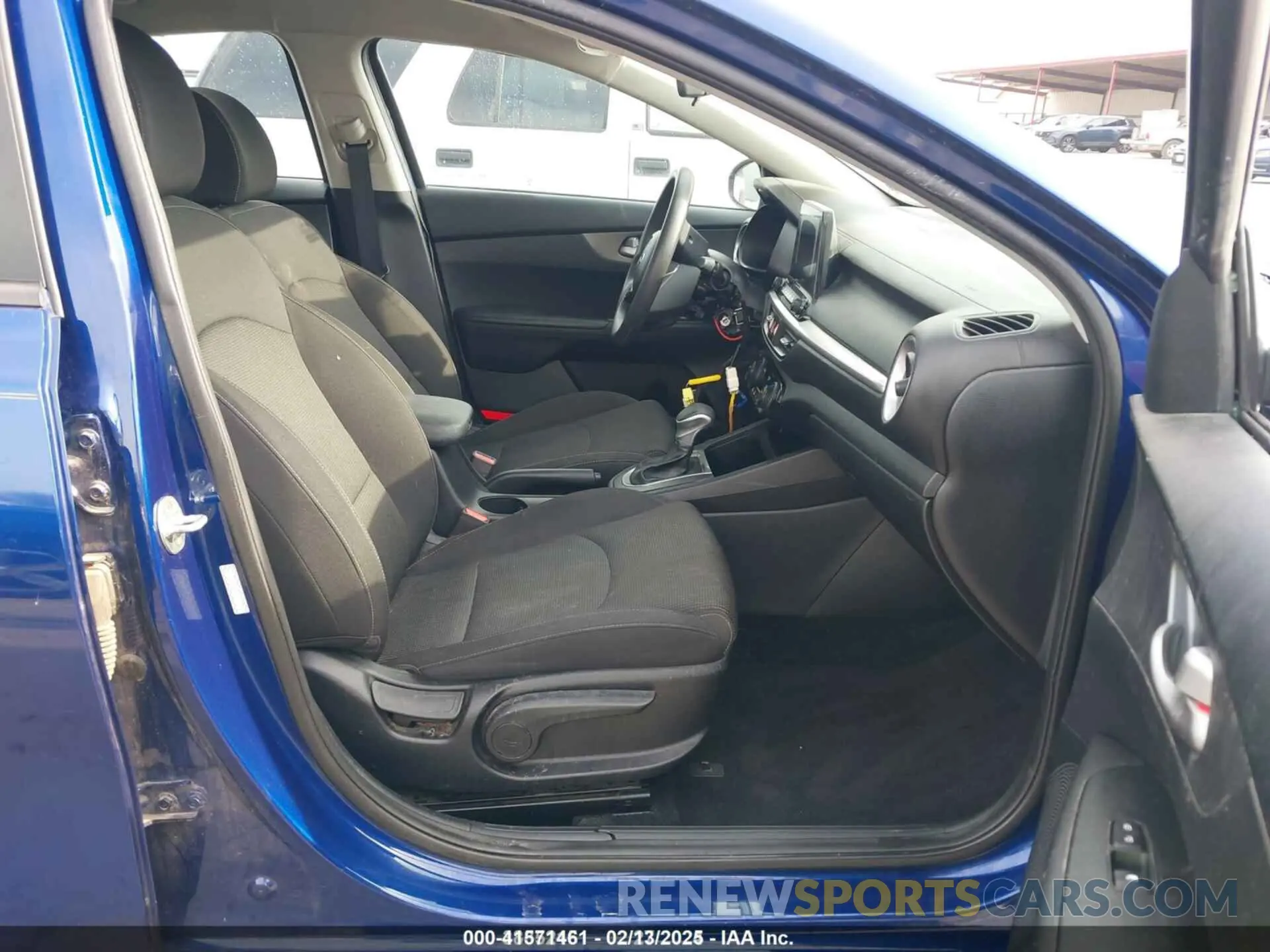 5 Photograph of a damaged car 3KPF24AD6KE096546 KIA FORTE 2019