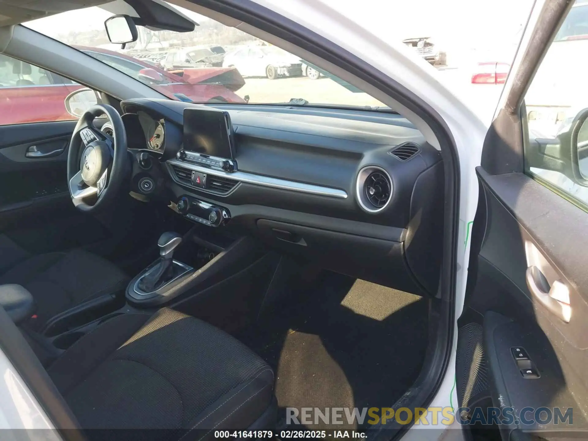 5 Photograph of a damaged car 3KPF24AD6KE111207 KIA FORTE 2019