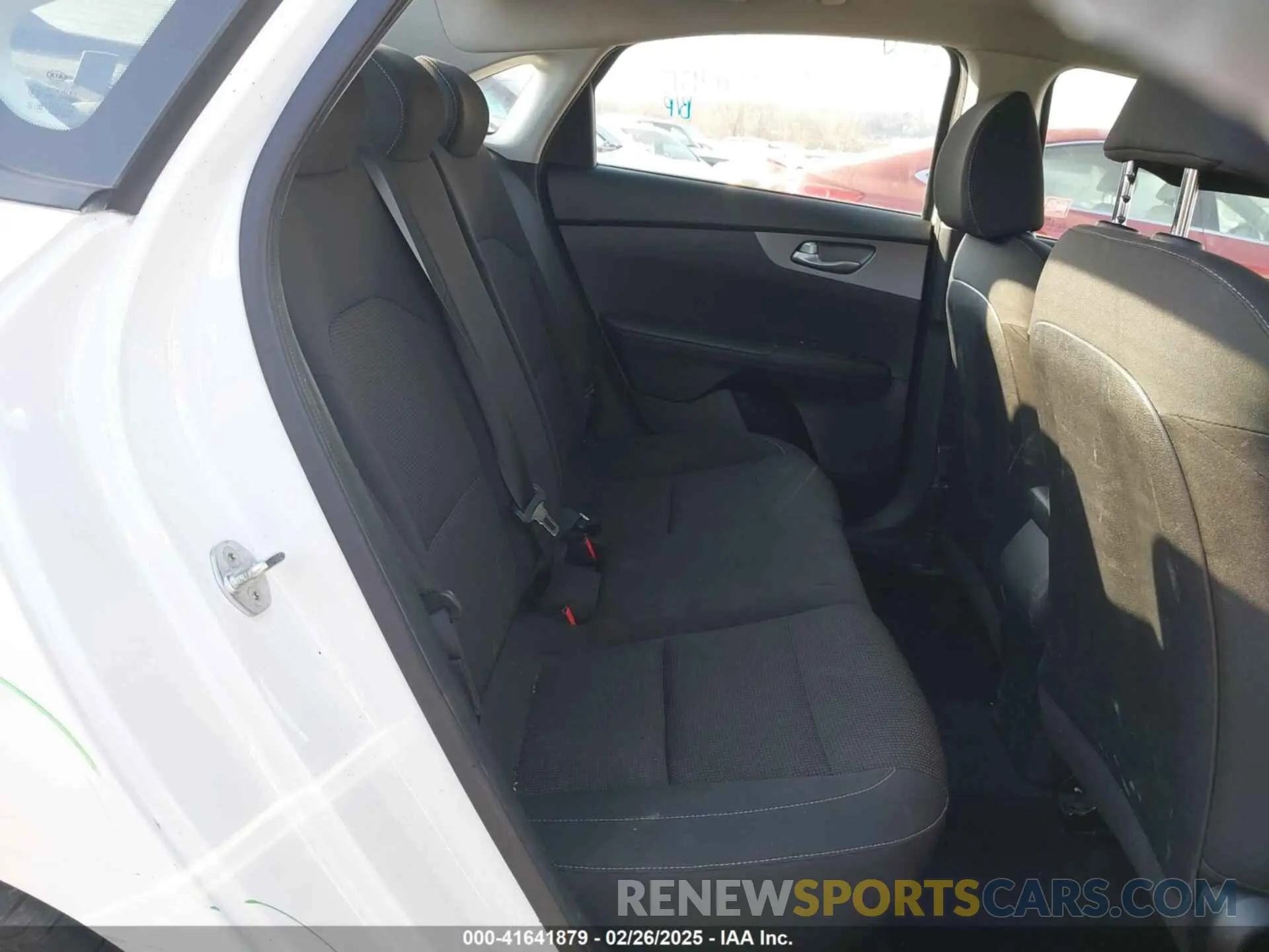 8 Photograph of a damaged car 3KPF24AD6KE111207 KIA FORTE 2019