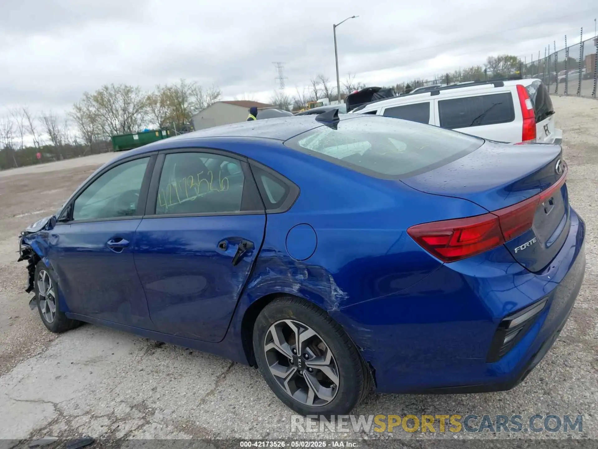 14 Photograph of a damaged car 3KPF24AD6KE114656 KIA FORTE 2019