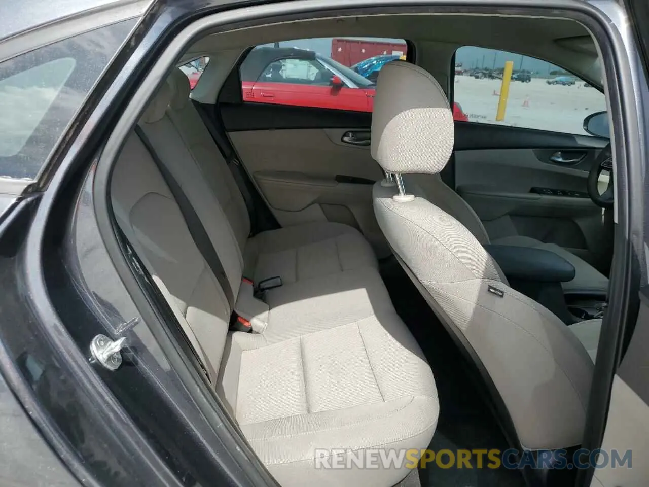 10 Photograph of a damaged car 3KPF24AD6KE115290 KIA FORTE 2019