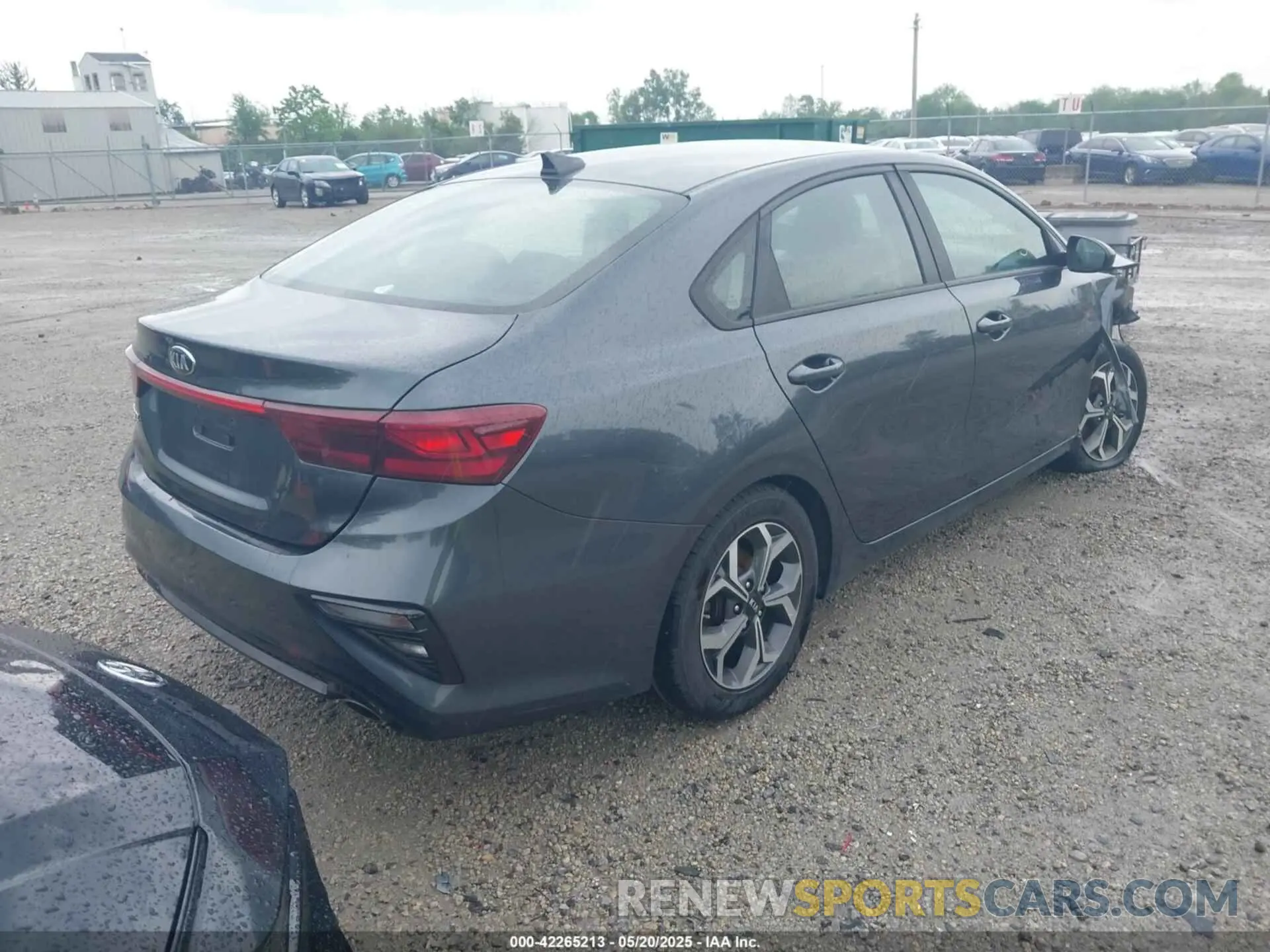4 Photograph of a damaged car 3KPF24AD6KE125494 KIA FORTE 2019